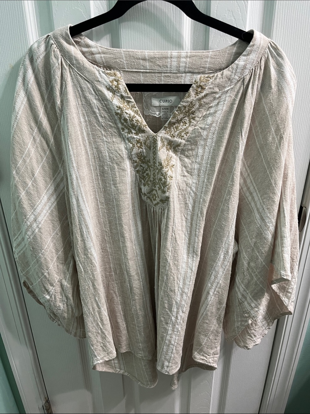 Cupio Beige Cream Embroidered V-Neck Peasant Tunic